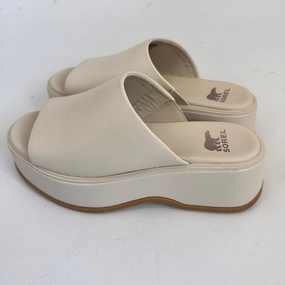 SOREL New Dayspring Leather Slide Sandal in Ivory // 7 - Picture 6 of 9